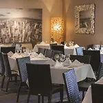 Adina Apartment Hotel Brisbane Anzac Square 